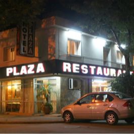 Nuevo Hotel Plaza y restaurante 