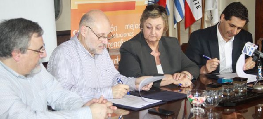 Firma Convenio AHRU - CCIS