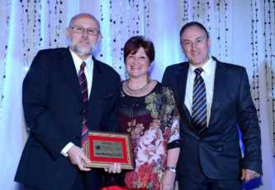 Premio Uruguay al Mundo para Juan Mart&iacute;nez