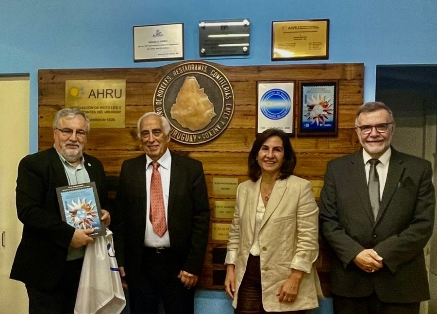 Fundaci&oacute;n de AHRU despu&eacute;s de 104 a&ntilde;os