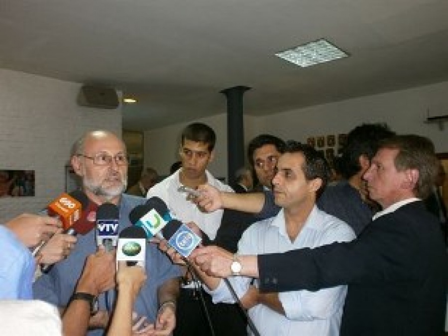 El Presidente de AHRU y la prensa